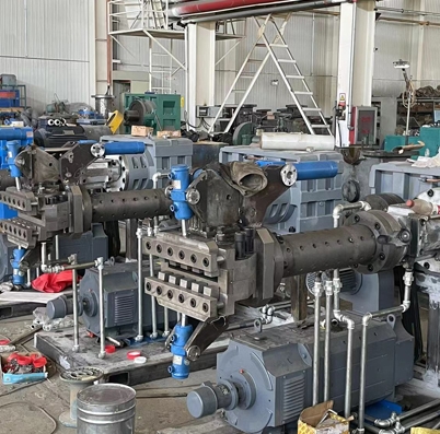 XJD-90銷釘12D胎面機頭出口臺灣